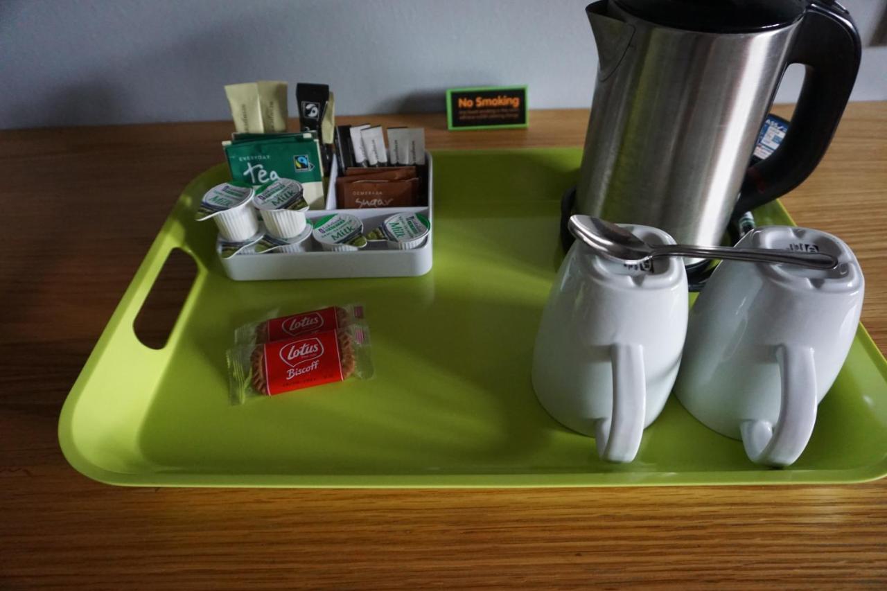 Happy Guests Lodge Lower Whitley Bagian luar foto